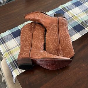 Macie Bean Arrowhead Ali boots